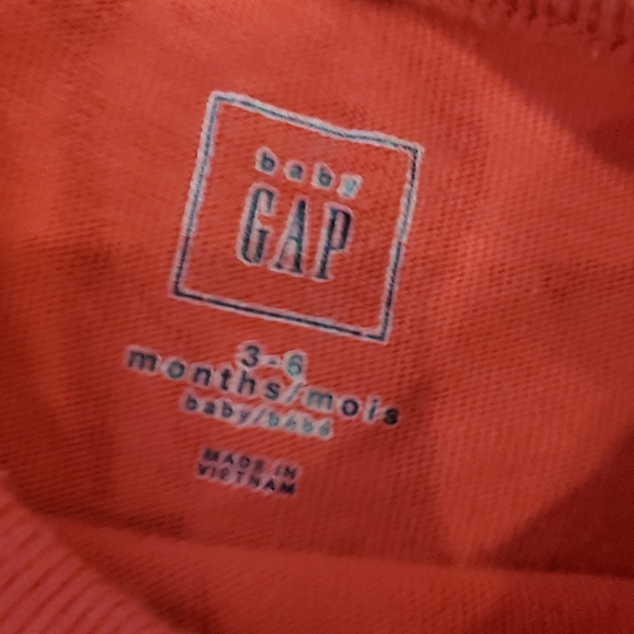 SOLD*****Lot of 3-6 month Gap bodysuits - Picture 3 of 6